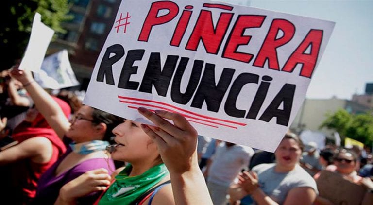 Manifestantes en Chile piden la renuncia de Sebastián Piñera