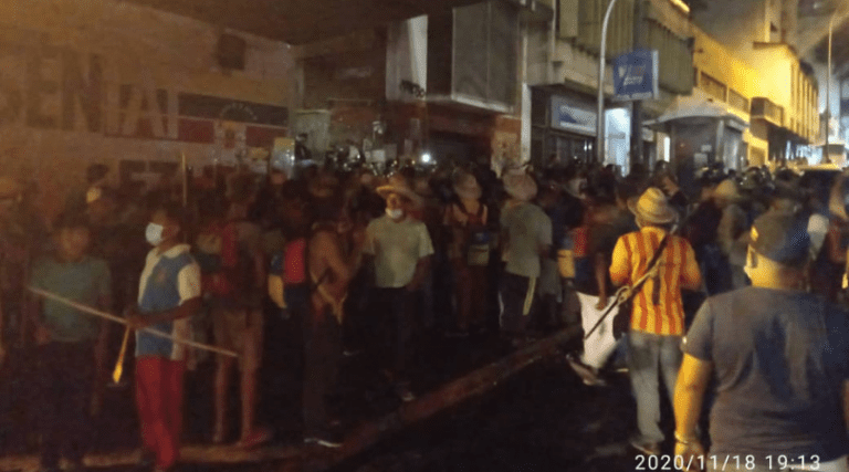 Enfrentamiento entre comunidades indígenas y PNB en Puente Llaguno, Caracas