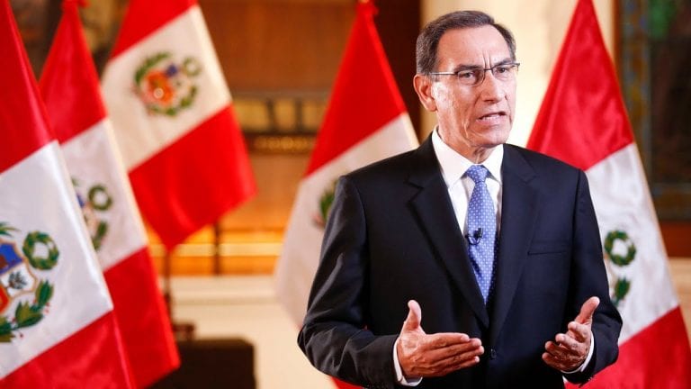 Congreso peruano aprueba destitución del presidente Martín Vizcarra