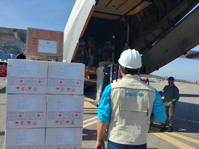 Arribó a Venezuela un avión con 32 toneladas de ayuda humanitaria