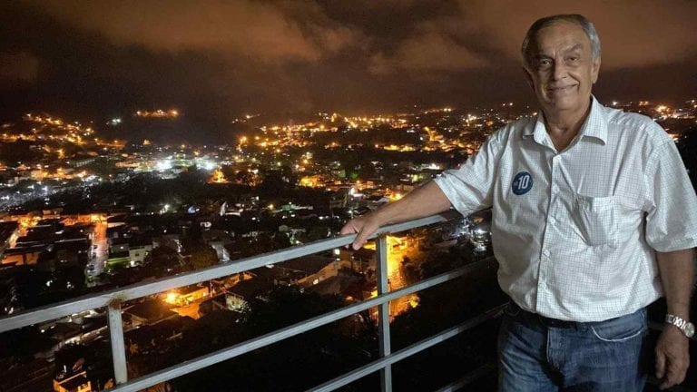 Político brasileño murió al colapsar durante una entrevista en vivo