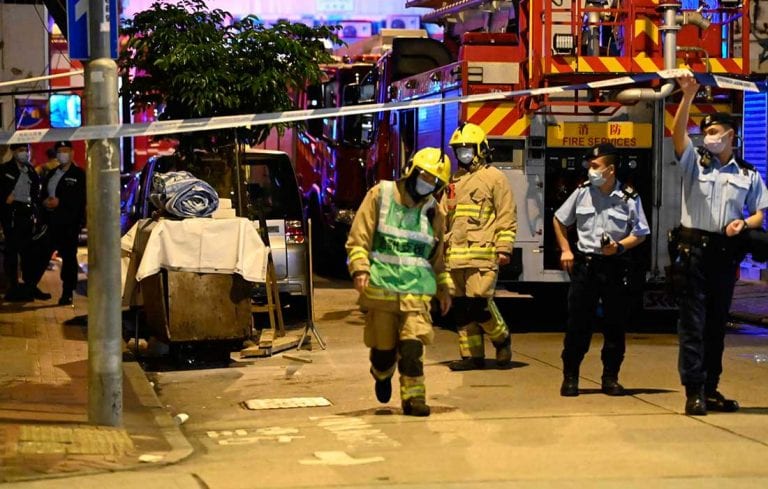Incendio en Hong Kong dejó siete muertos y heridos