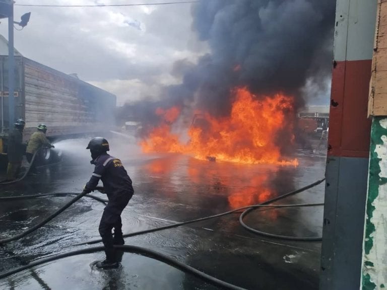 Reportan incendio en la empresa Distiven en Carabobo