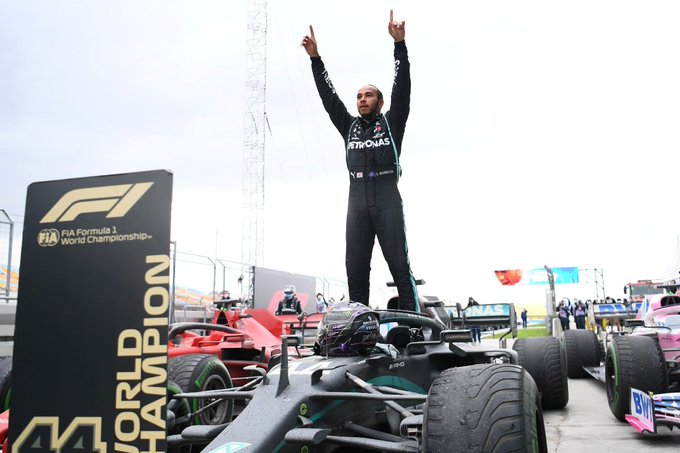 Hamilton gana el GP de Turquía e iguala récord de siete títulos