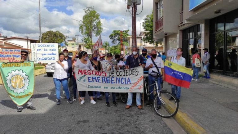 Docentes protestaron por mejores condiciones laborales en Cojedes