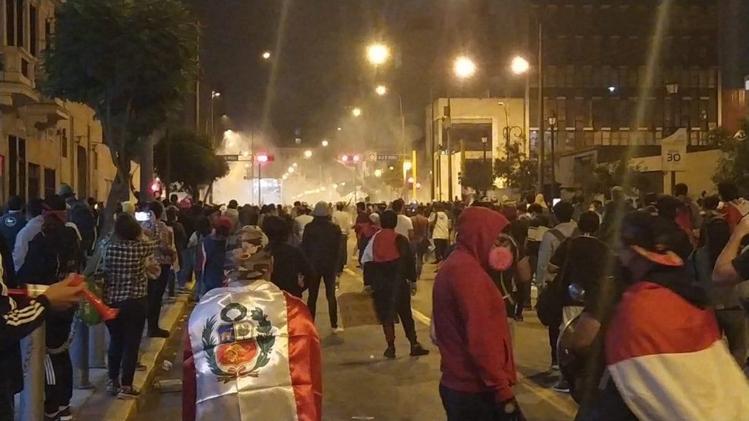 Protestas en Perú dejan dos muertos