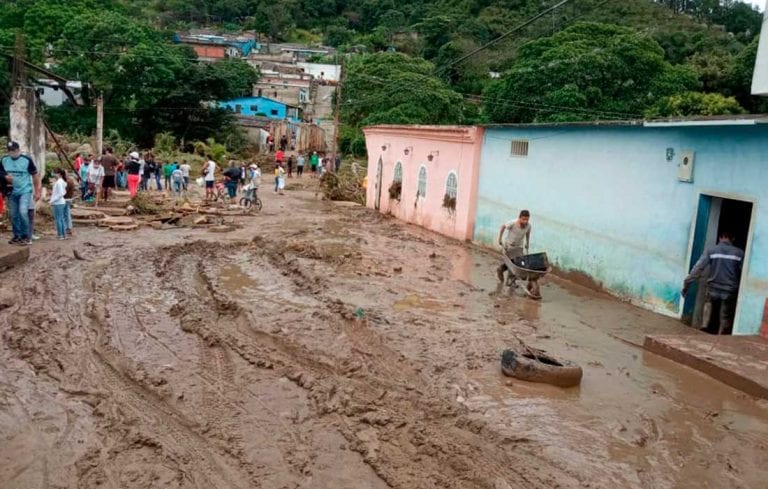 Más de 100 viviendas afectadas en Táchira por río Carapo