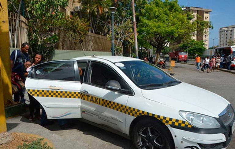 ¿Cuánto? Viajar en taxi desde Caracas a San Fernando es más caro que ir a Madrid