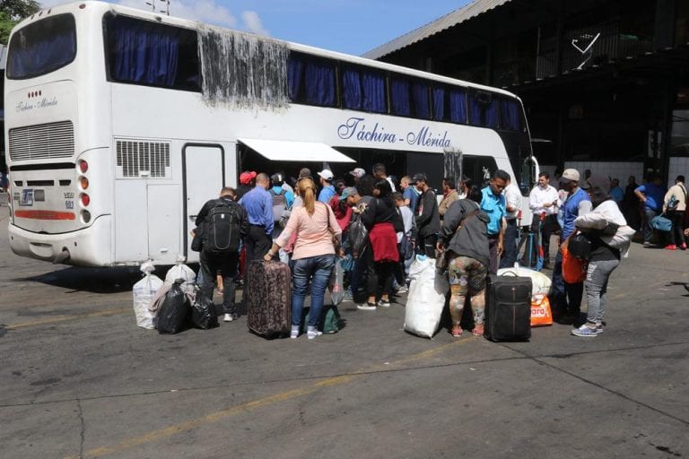 Terminales de pasajeros en Venezuela reanudarán operaciones