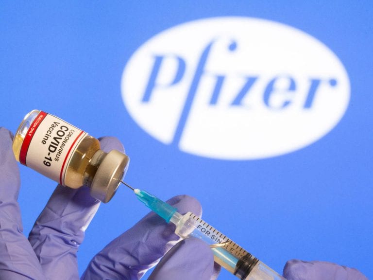 Termina ensayo de la vacuna Pfizer «con efectividad del 95%»