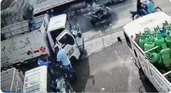 Golpearon con una bombona de gas a un sujeto que pretendía robar (VÍDEO)