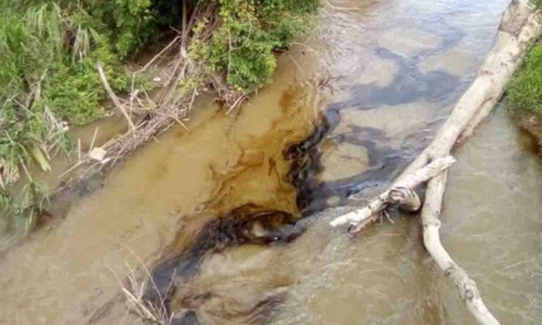 Denunciaron derrame de petróleo en río Guarapiche de Monagas