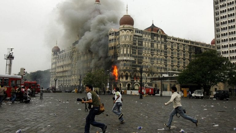 Pakistán admite que 11 terroristas implicados en el ataque de Mumbai del 26/11 viven en su suelo
