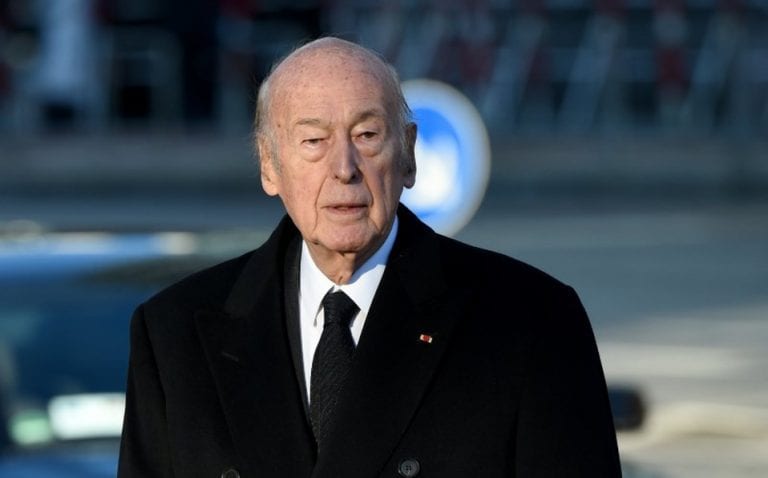 Falleció expresidente francés por Covid-19