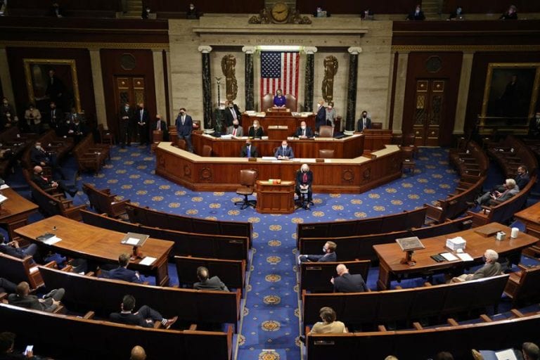 Congreso de EEUU retoma sesión para certificar triunfo de Biden tras asalto al Capitolio