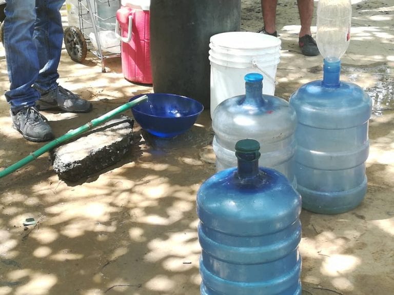 Fallas afectan el suministro de agua en la Gran Valencia