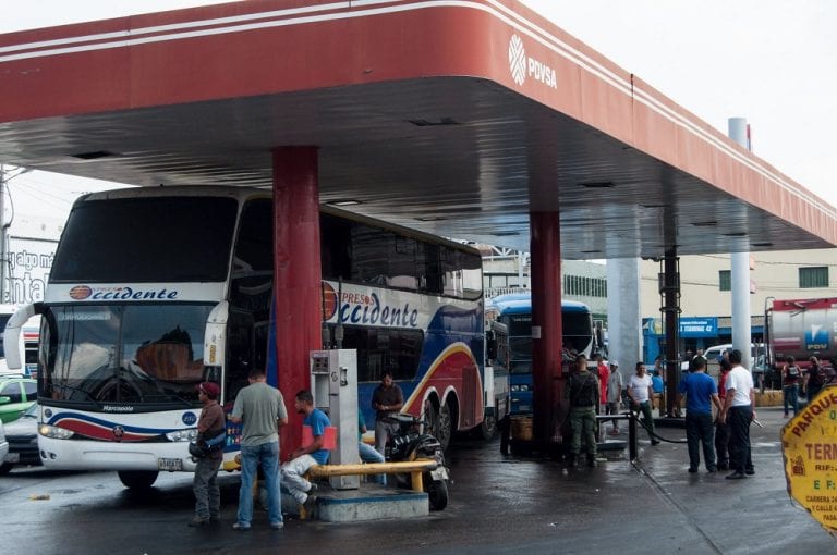 Producción de gasoil en Venezuela apenas llega al 40%