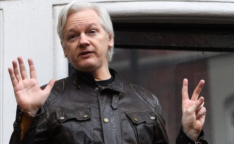 Justicia británica rechaza extradición de Julian Assange a Estados Unidos