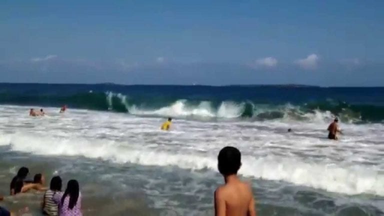Carabobeños disfrutaron un día de playa en Puerto Cabello (+video)