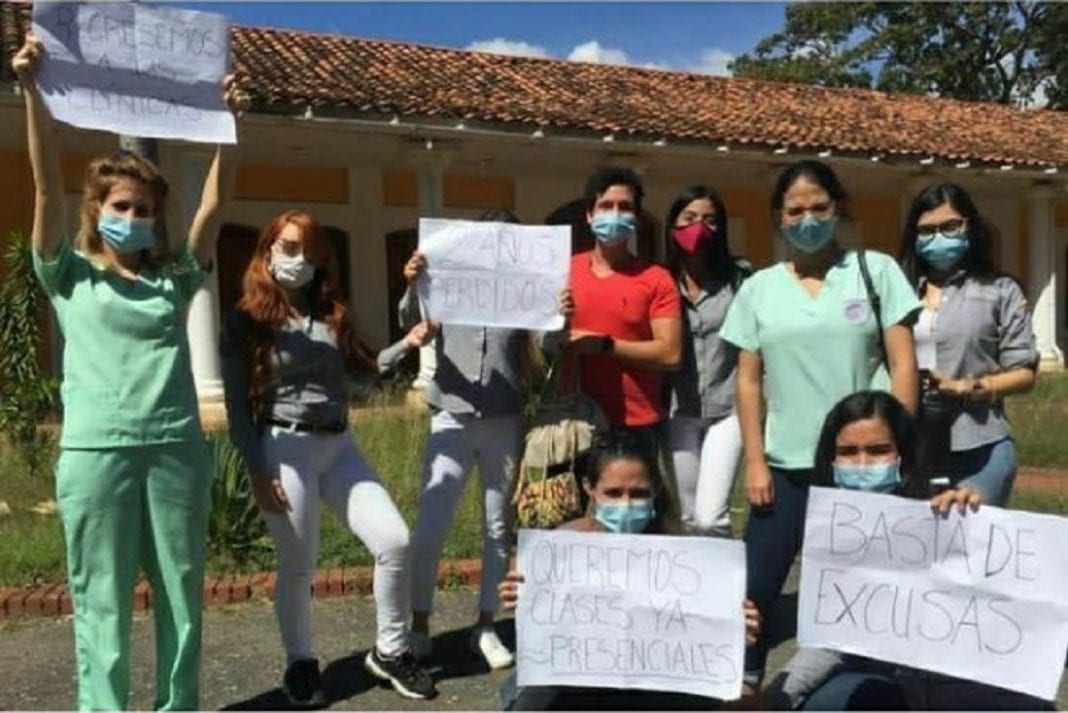 Estudiantes de odontología exigen reinicio de clases - Estudiantes de odontología exigen reinicio de clases