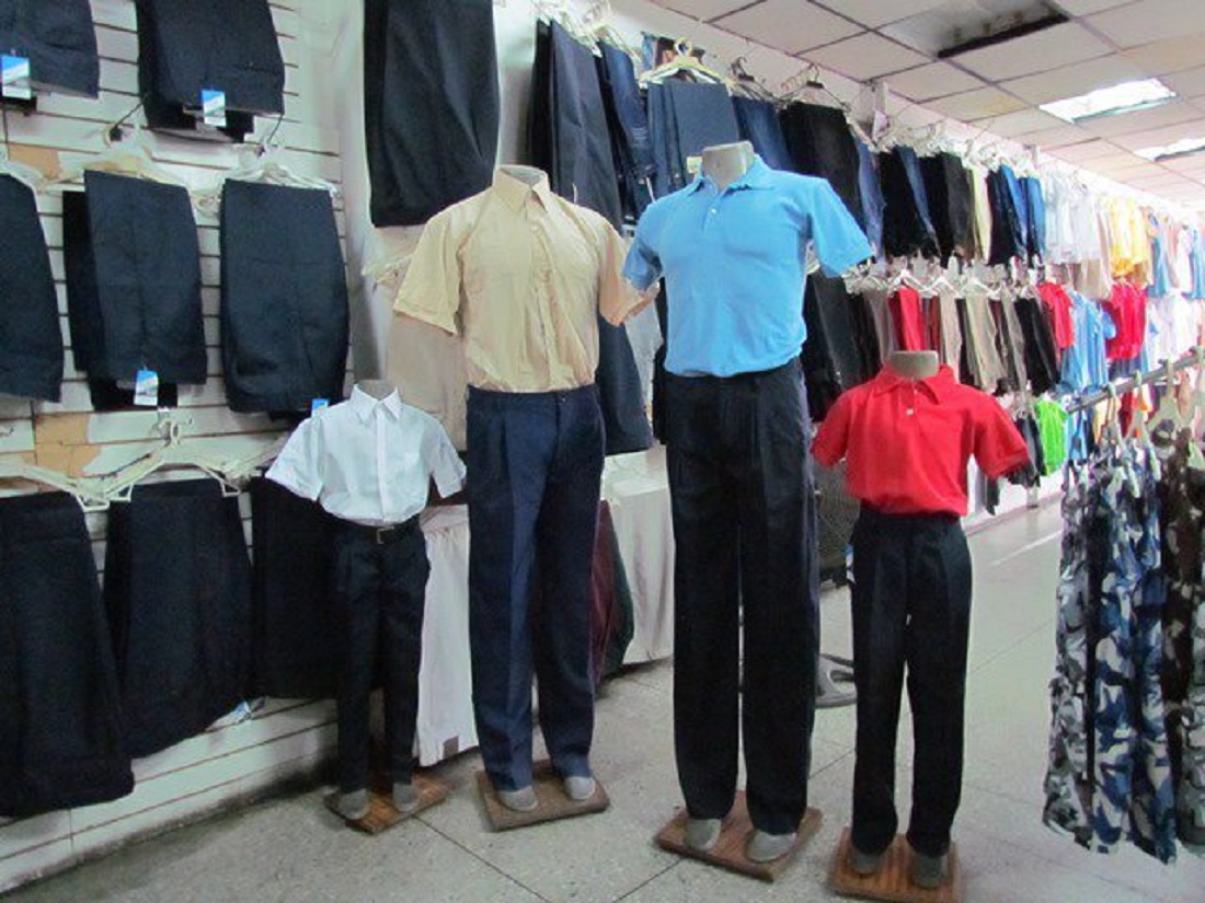 Recesión en venta de uniformes escolares clases