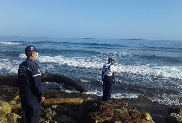 Localizan cadáver de joven desaparecido en Puerto Cabello tras el fuerte oleaje
