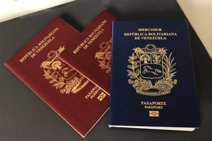 Chile extiende vigencia de pasaportes venezolanos