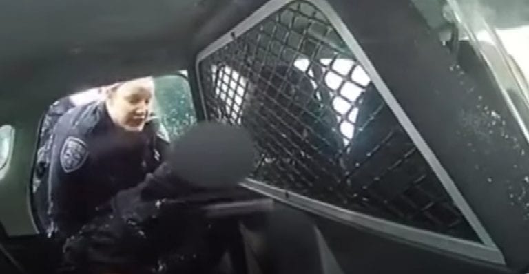 Polémica detención de una niña en Rochester, Nueva York (VÍDEOS)