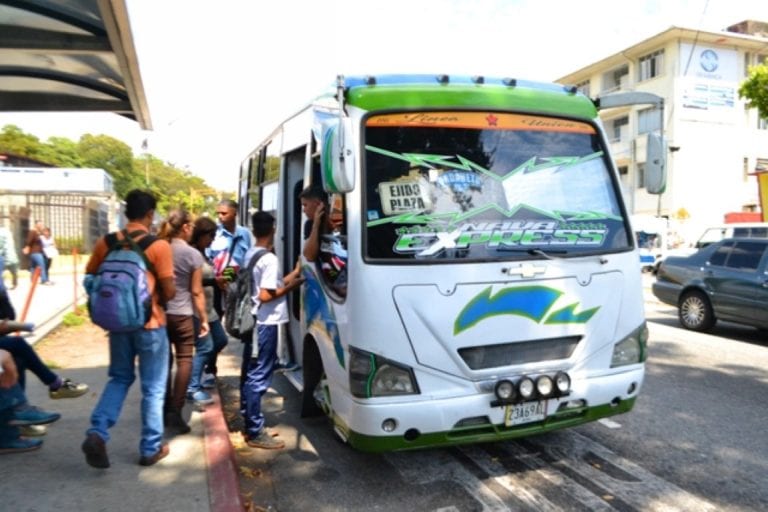 Mérida: Trasladaron a herido en un transporte público a hospital por falta de gasolina