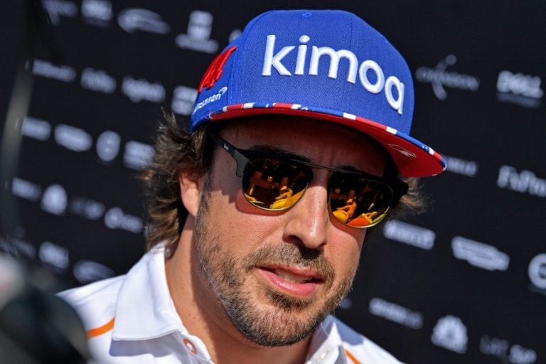 Fernando Alonso atropellado mientras montaba bicicleta en Suiza