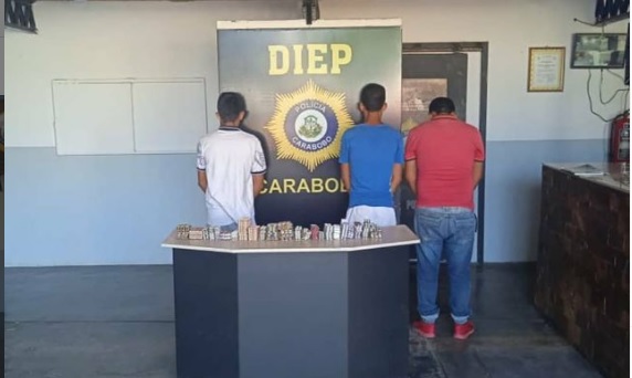 Tres detenidos por la venta ilegal de medicinas en Valencia