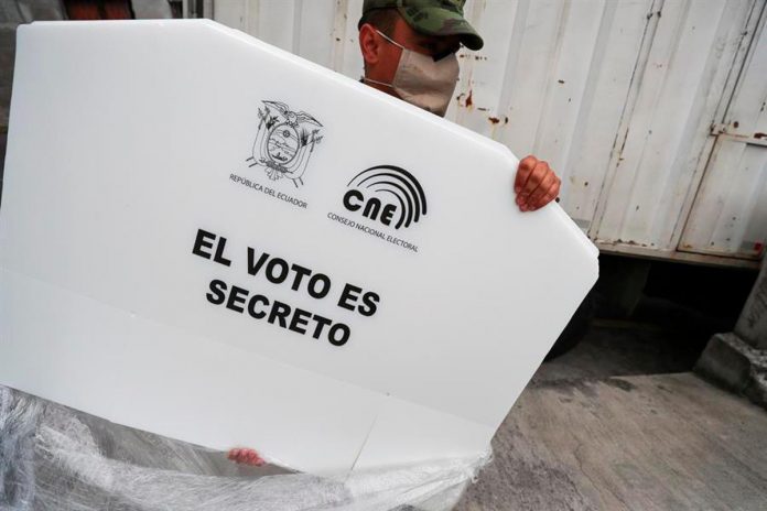 Andrés Arauz comanda las elecciones en ecuador
