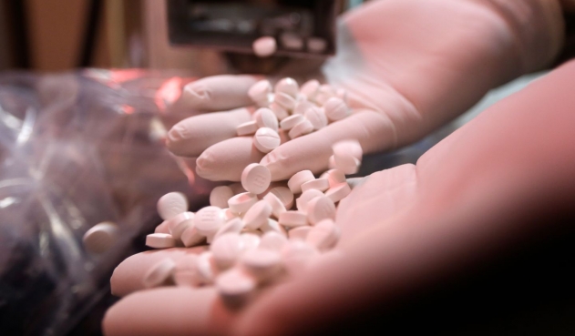 Colombia decomisa 14 mil unidades de medicamentos adulterados en frontera