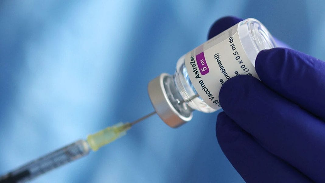 Cuatros países suspendieron la vacunación con AstraZeneca