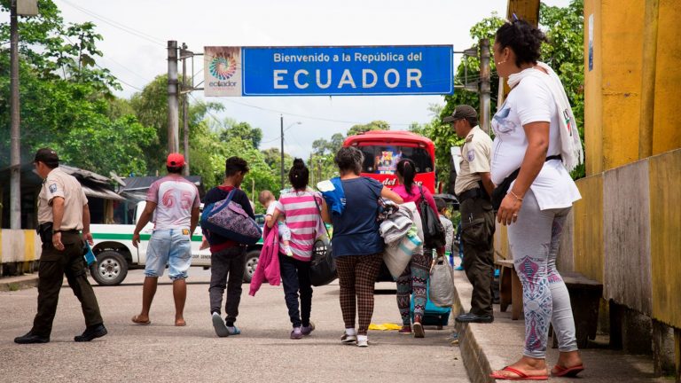 31 % de los venezolanos entra a Ecuador por pasos irregulares