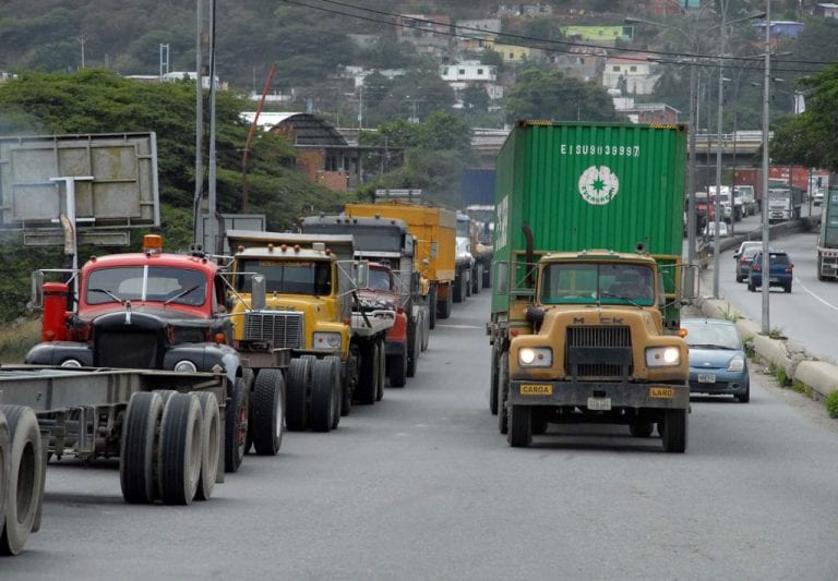 Alertan posible paralización de la economía en Venezuela por gasoil