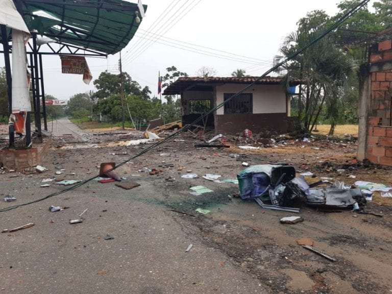 Ataque por tercer día: FARC destruyó sede del Seniat en Apure