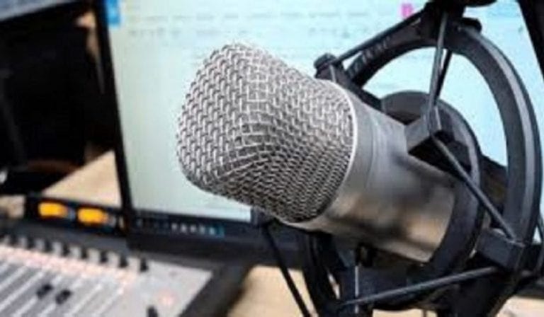 Conatel confisca equipos de la emisora zuliana Selecta 102.7 FM
