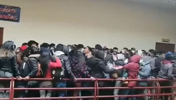estudiantes universidad en Bolivia