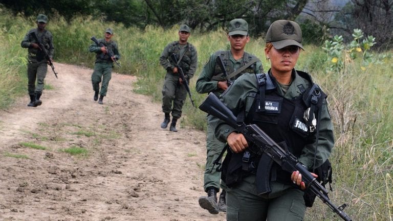 FANB destruyó maquinaria utilizada por narcotraficantes colombianos en Apure