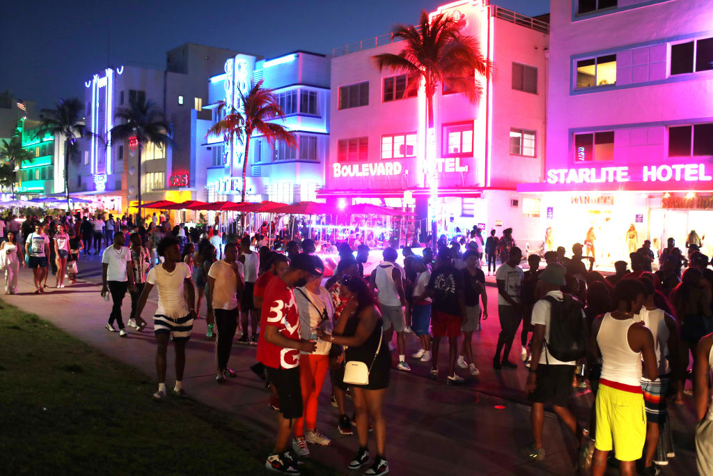 Toque de queda en Miami Beach - Toque de queda en Miami Beach -