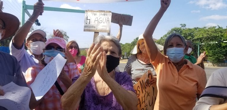 Habitantes de San Diego y Puerto Cabello protestaron por agua