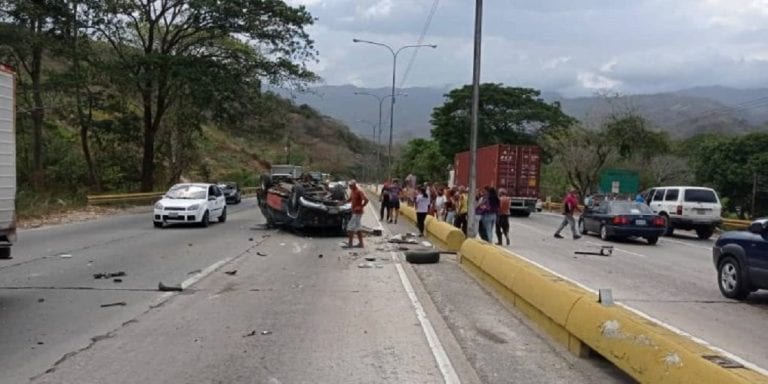 Un muerto y varios lesionados en accidente de autopista Valencia-Puerto Cabello