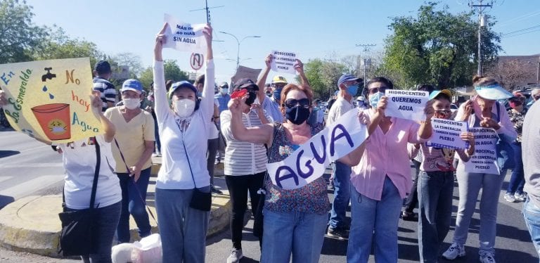 Habitantes de San Diego protestan por falta de agua en la zona