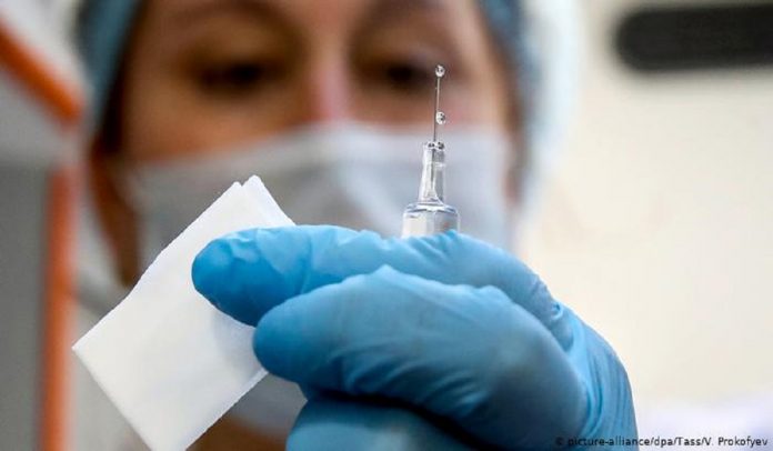 Oposición criticó al Gobierno Nacional por donar $200 mil a Granada para vacunas