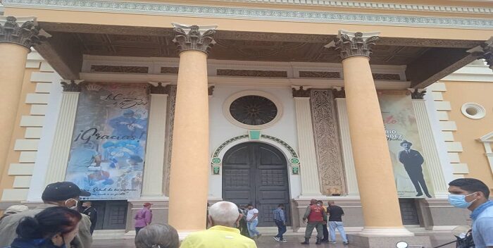 Hombre roció a sus dos hijos con gasoil en la Basílica de Chiquinquirá