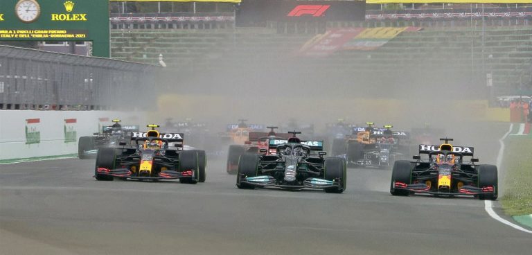 Max Verstappen gana el GP de la Emilia Romaña