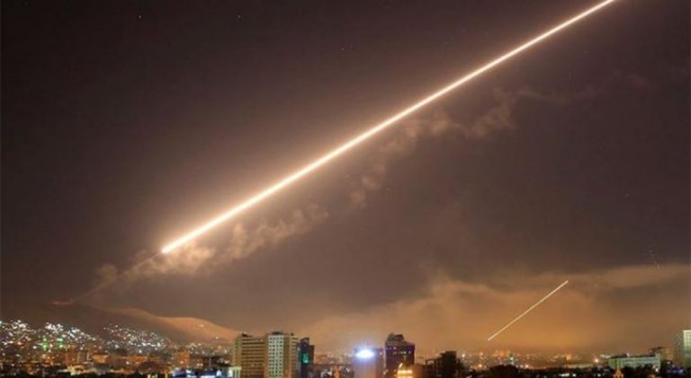 Israel bombardea Damasco, Siria en represalia por su ataque