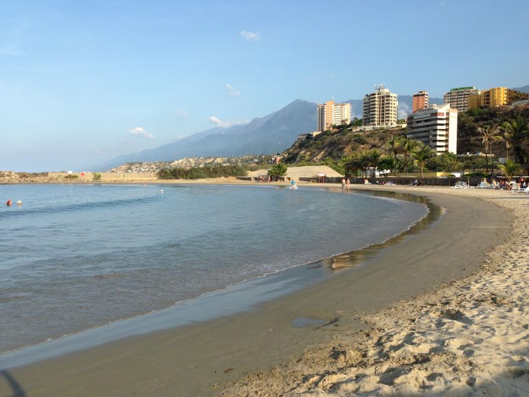 Playas de La Guaira estarán abiertas pero con orden