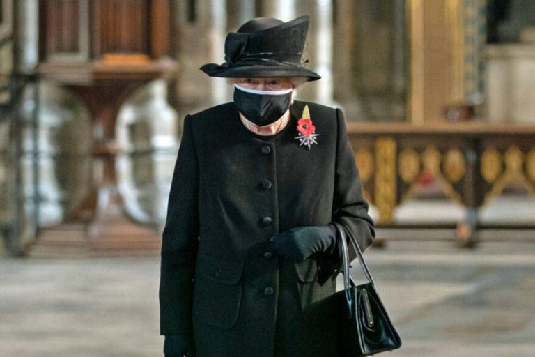 La Reina Isabel II cumple 95 años sin su esposo ni celebraciones